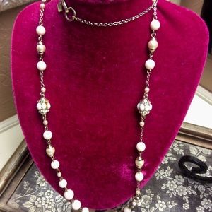 White and gold boutique necklace